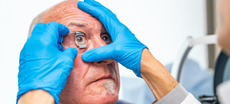 Diabetic Retinopathy: Symptoms, Causes, Diagnosis, Treatment, and Prevention